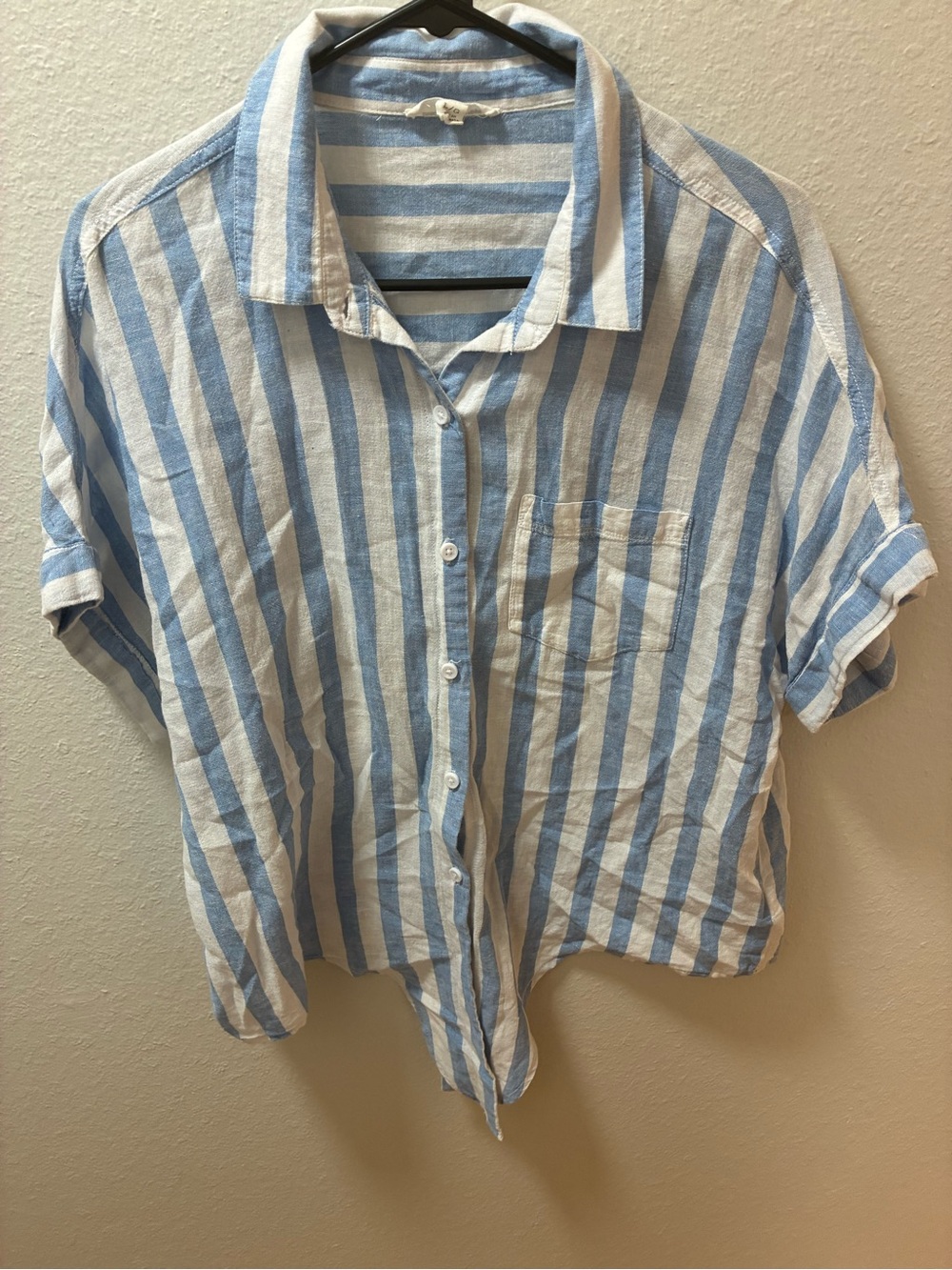 beachlunchlounge Blue & White Vertical Stripe Casual Button-Down Shirt